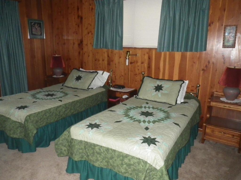 נאנאימו Beach Estates Inn Bed And Breakfast חדר תמונה