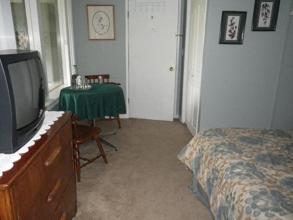 נאנאימו Beach Estates Inn Bed And Breakfast חדר תמונה